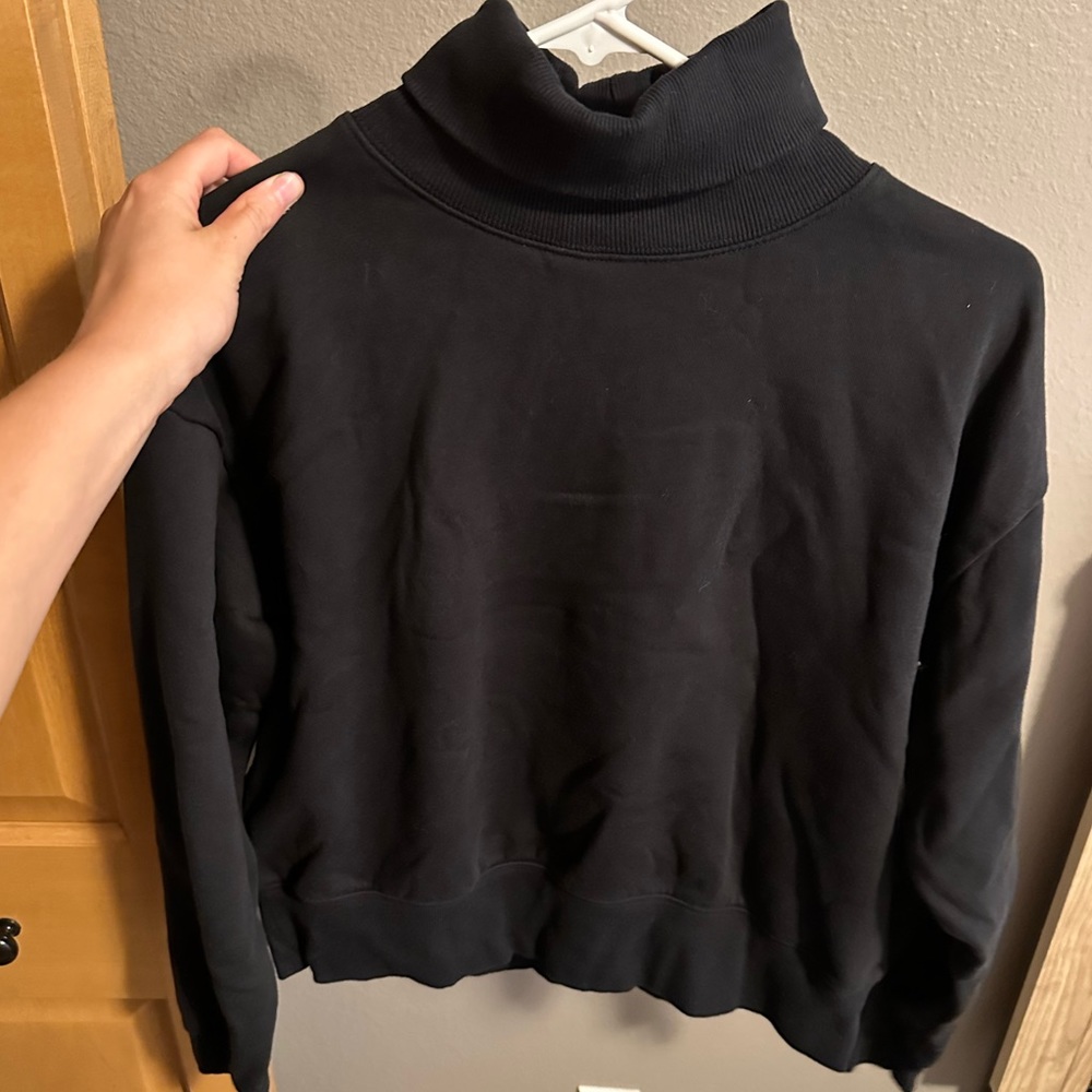 Athletic sweatshirt